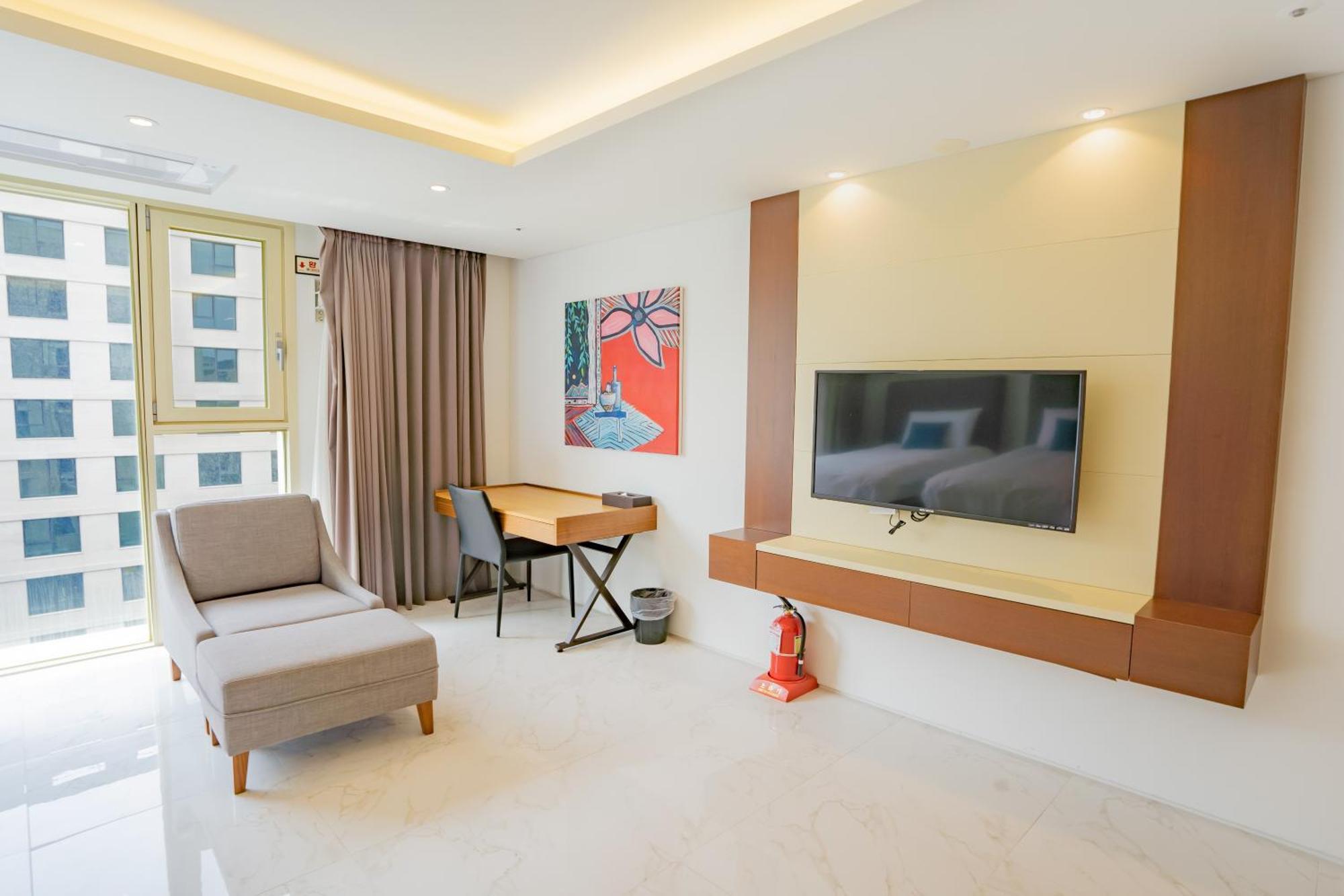 Sweet May Seogwipo Hotel Bagian luar foto