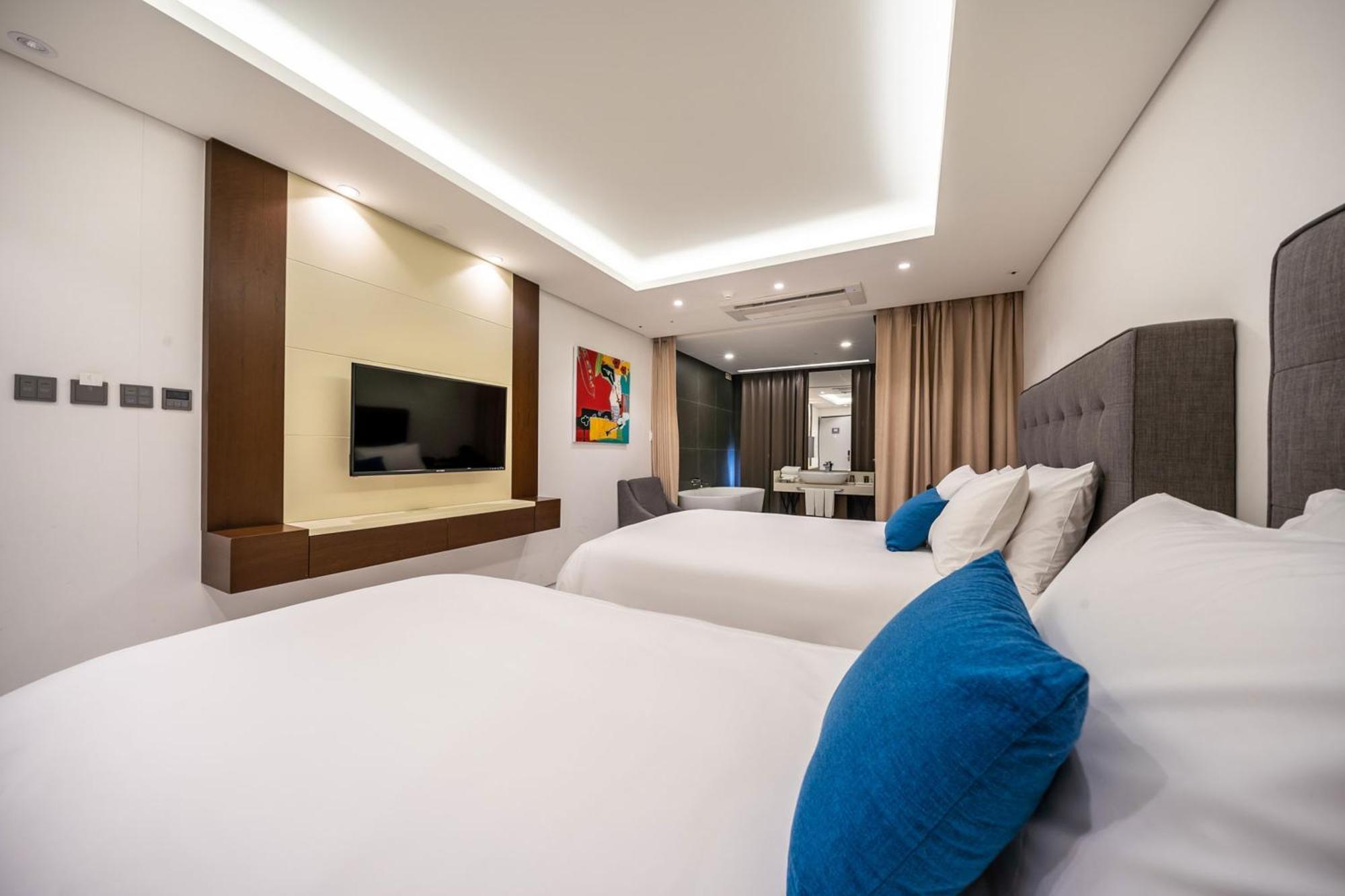 Sweet May Seogwipo Hotel Bagian luar foto