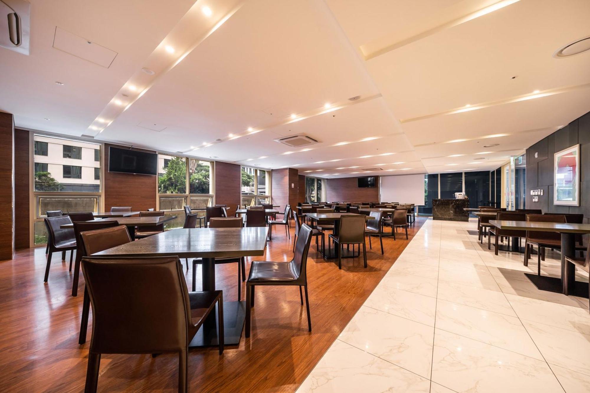 Sweet May Seogwipo Hotel Bagian luar foto