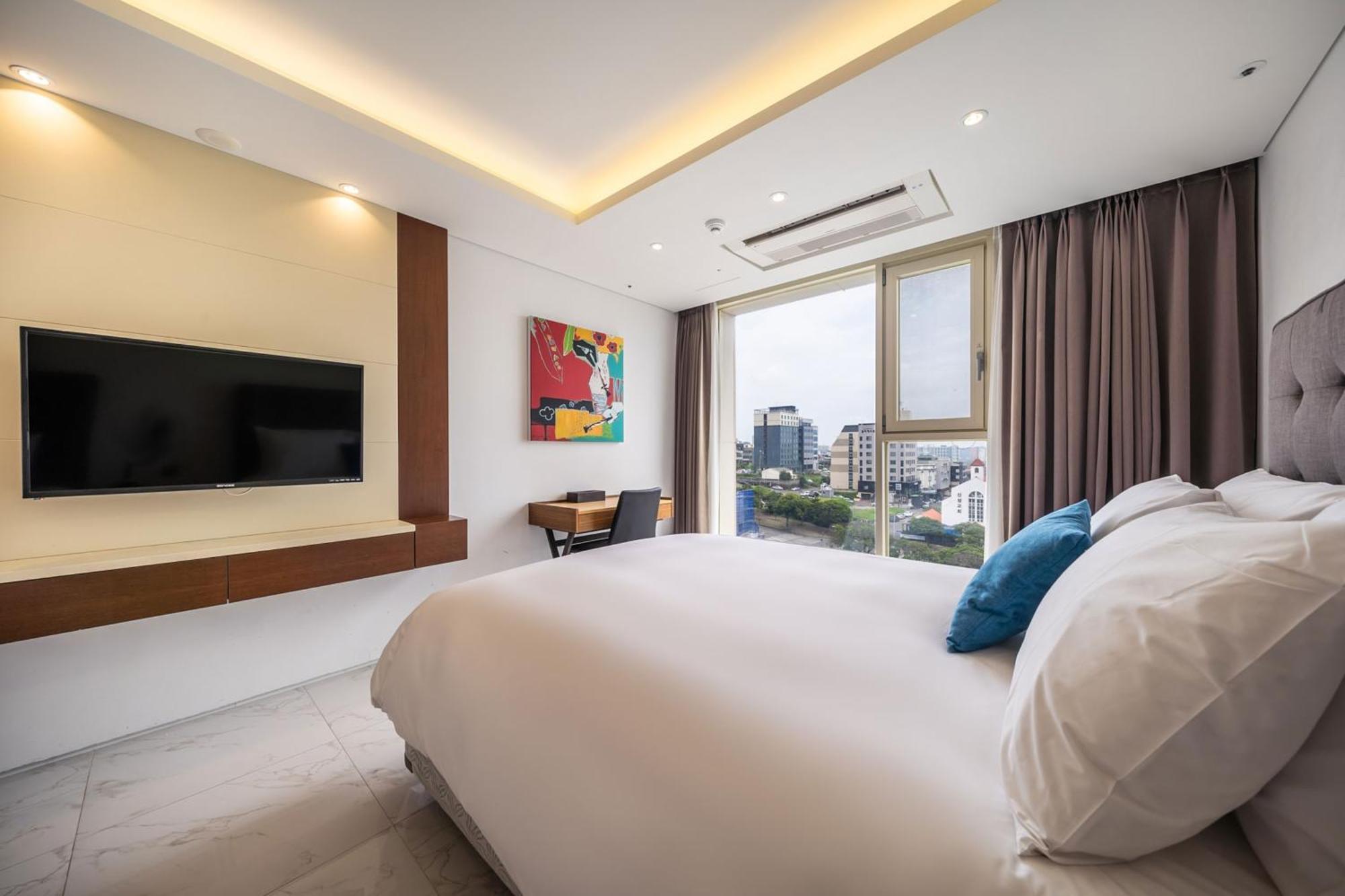 Sweet May Seogwipo Hotel Bagian luar foto